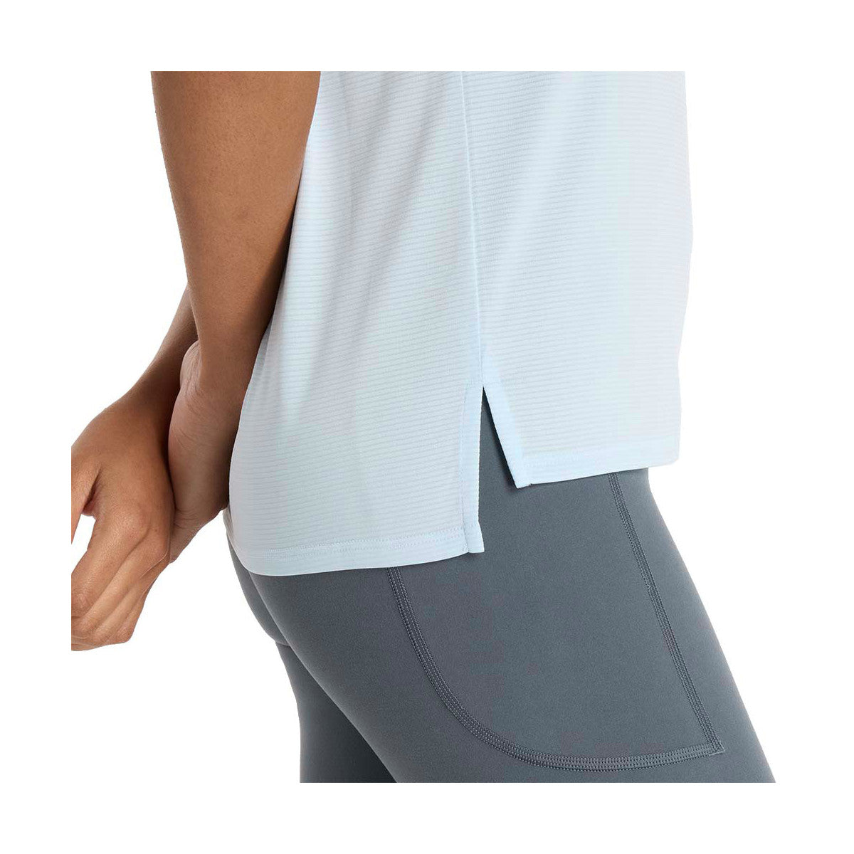 New Balance Essentials T-shirt Light blue – 4