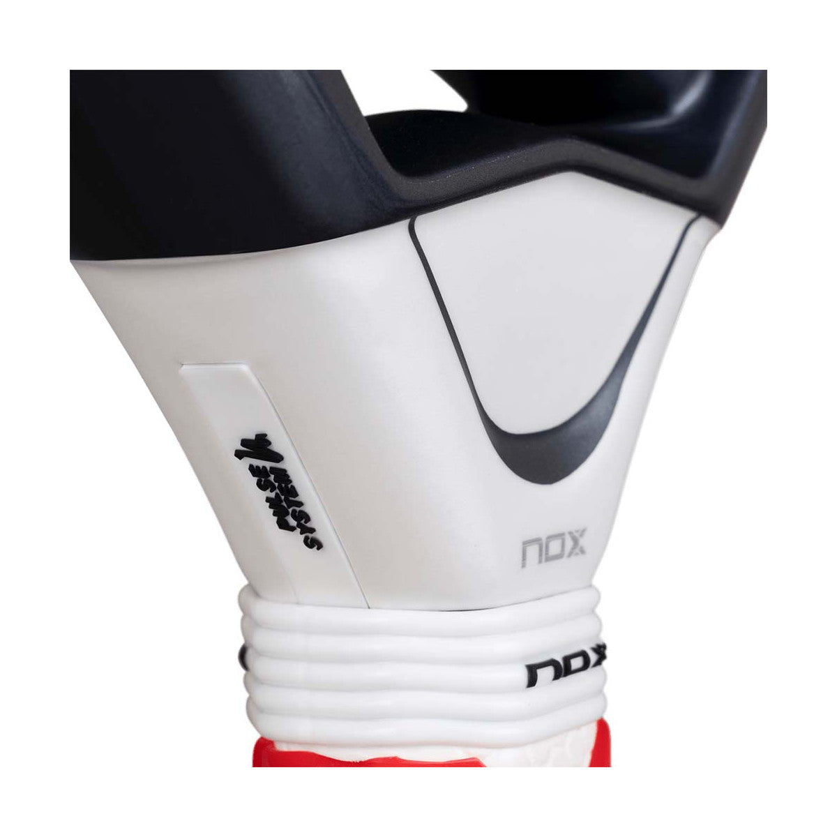 Nox AT10 Genius 12K Alum Xtreme Lite 2026 Padel Racquet – 5