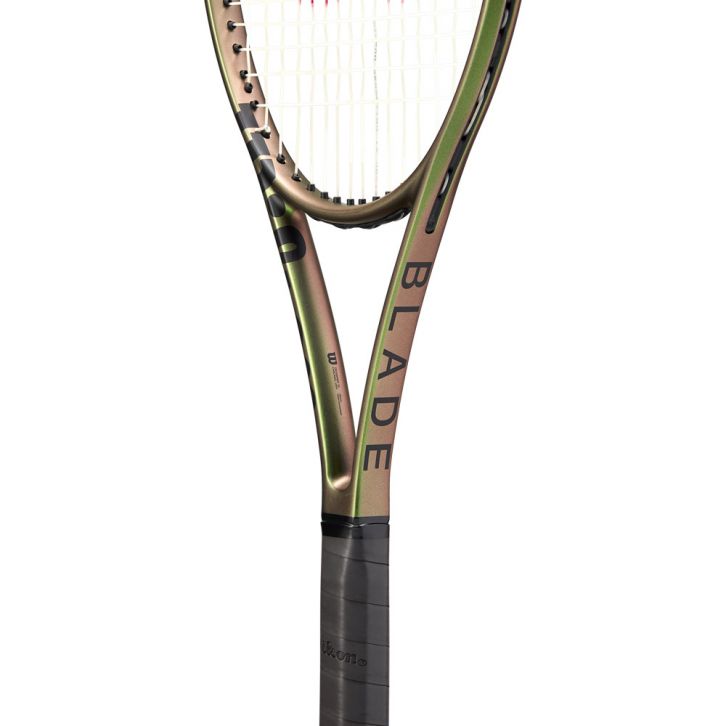 Wilson Blade 98 16x19 V8.0 (305g) Tennisschläger